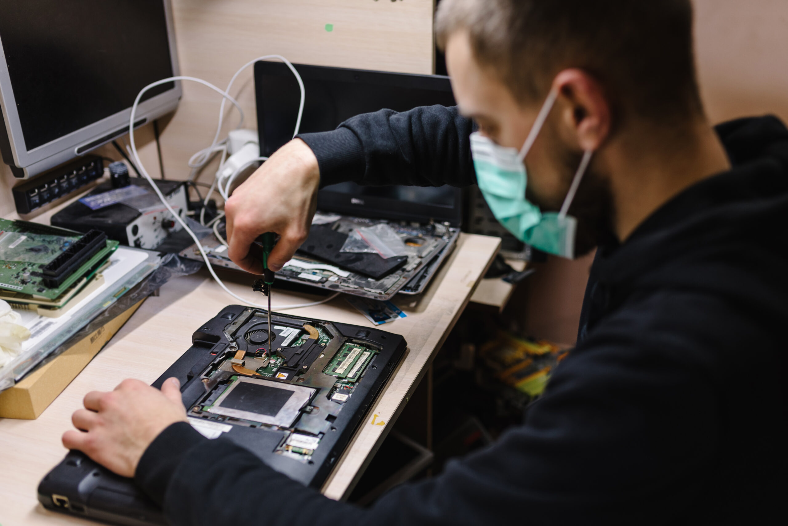 How to Choose the Right Computer Repair Shop in Erskine Park